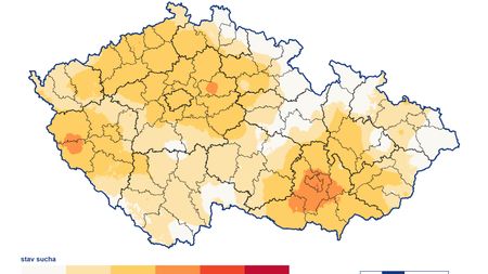 Je sucho, ale ne extrémní. Změna klimatu je ovšem rychlá, říká ředitel ČHMÚ