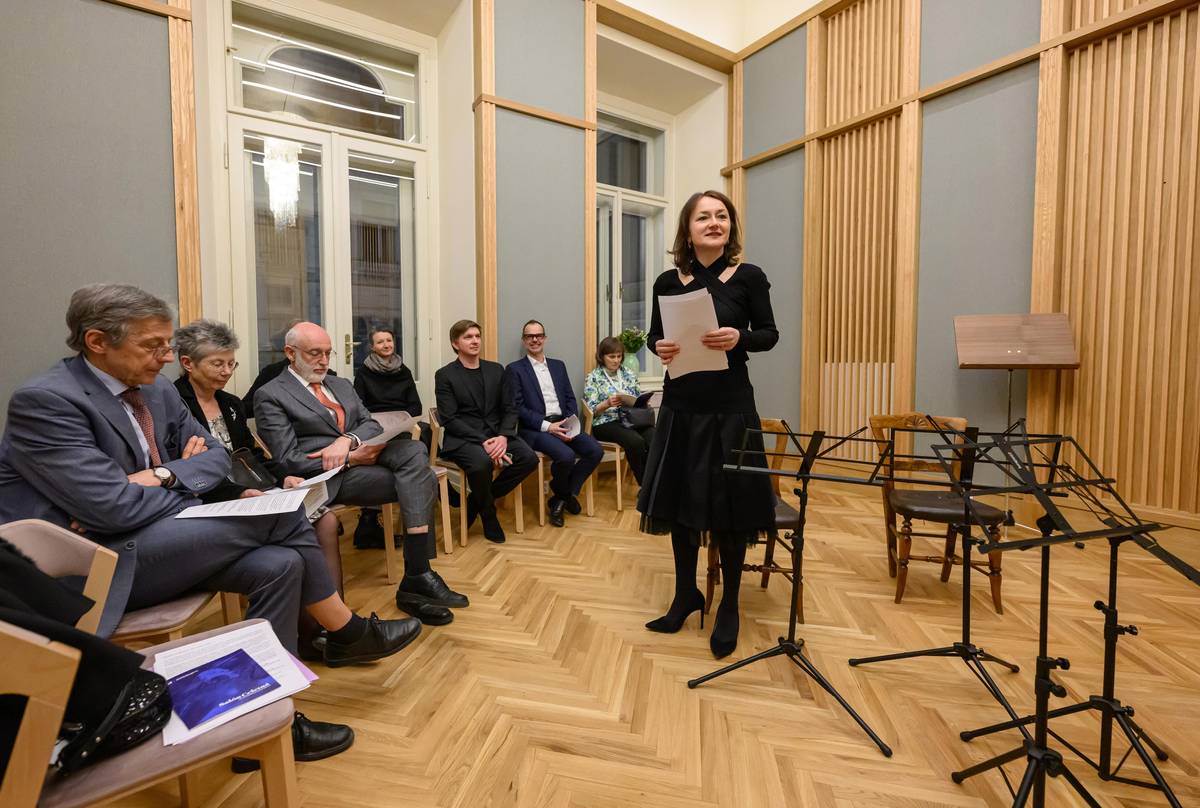 Ředitelka Nadace Stadler-Trier Magdalena Nováčková při zahajovacím koncertě po rekonstrukci