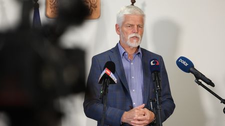 Prezident Pavel si pád vlády nepřeje