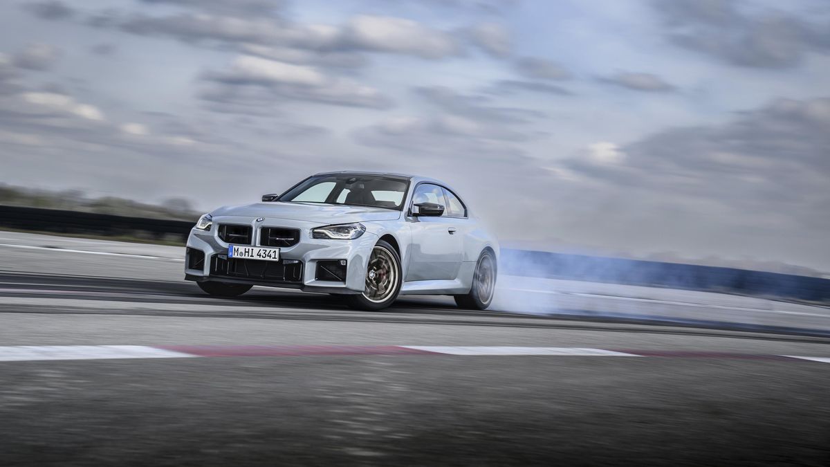 BMW představuje ještě ostřejší M2. Verzi CS poznáte i díky kachnímu ocasu