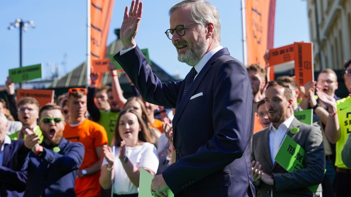 Spolek filantropů zaplatí Spolu desetinu kampaně. Po třech milionech dal i Pirátům a STAN
