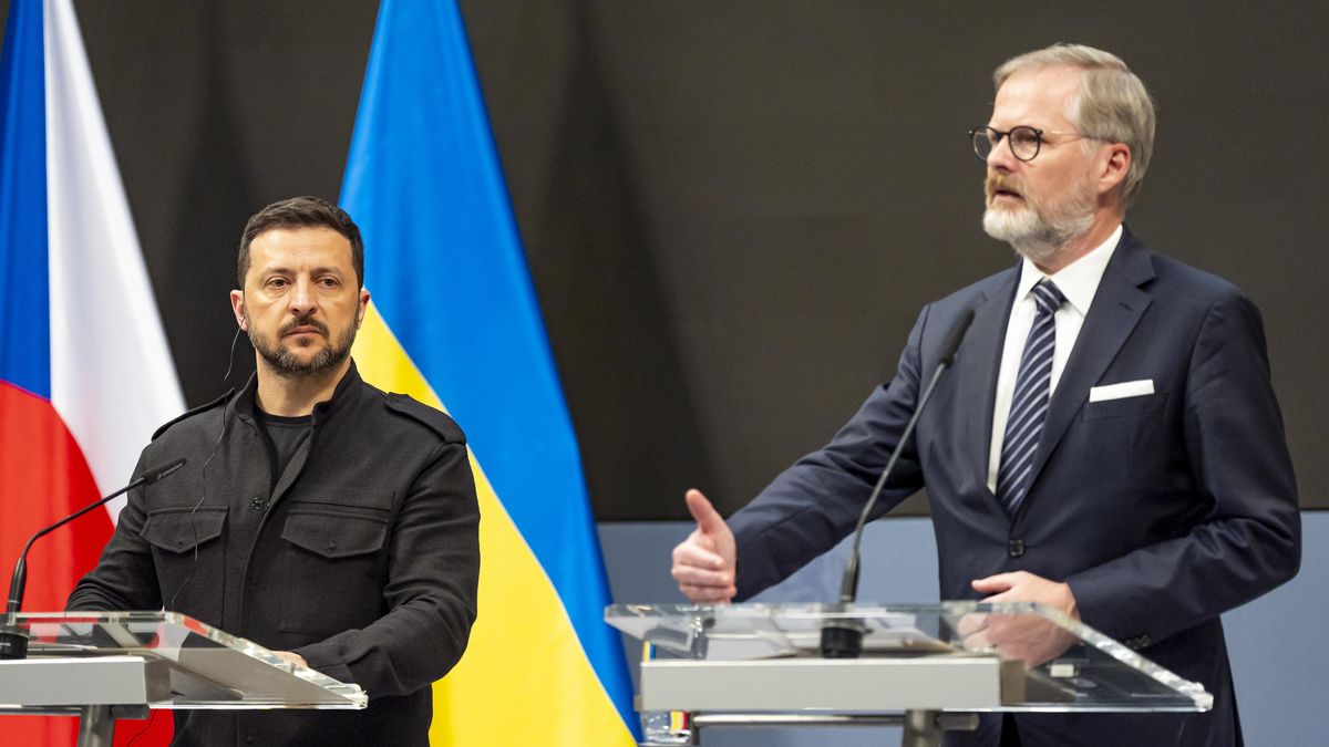 „Zahrávají si s ohněm“. Rusové prskají kvůli české muniční iniciativě