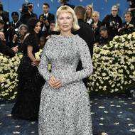 Pamela Andersonová opět bez make-upu a s novou mikroofinou. 