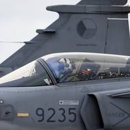 Island vlastní vojenské letectvo nemá, jeho vzdušný prostor tak chrání spojenci. 