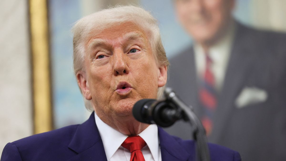Trumpova cla budou mít drtivé dopady na globální ekonomiku, varuje Světová banka