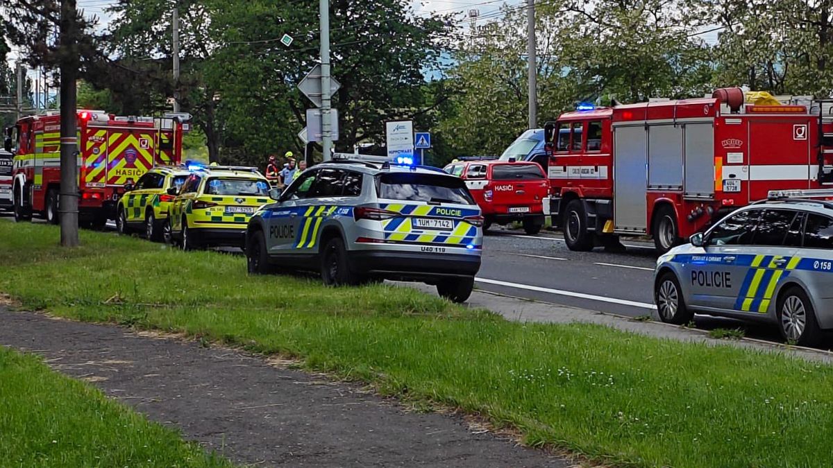 Řidič kamionu, který narazil do autobusu v Ústí a z místa ujel, byl pod vlivem drog