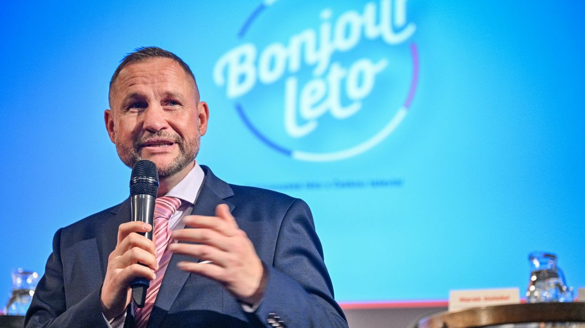 Hlasování o konci šéfa ČT Součka. Krizi nečelí televize poprvé