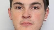 Policie hledá uprchlého vězně s vytetovanými ornamenty na krku