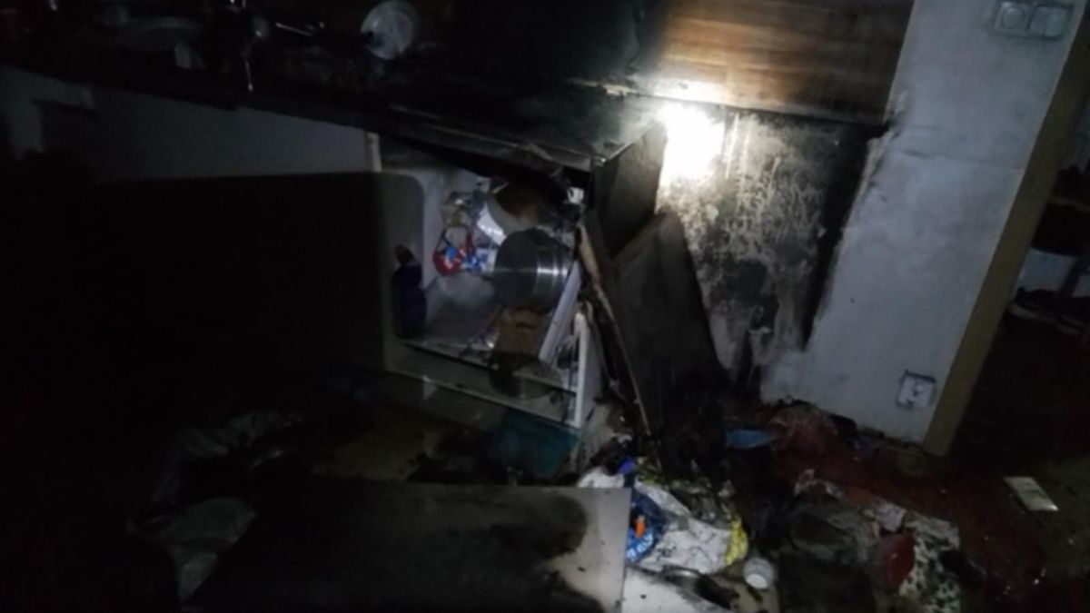 V bytě v Lovosicích vzplály potraviny na plotně, devět zraněných, čtyři děti v nemocnici
