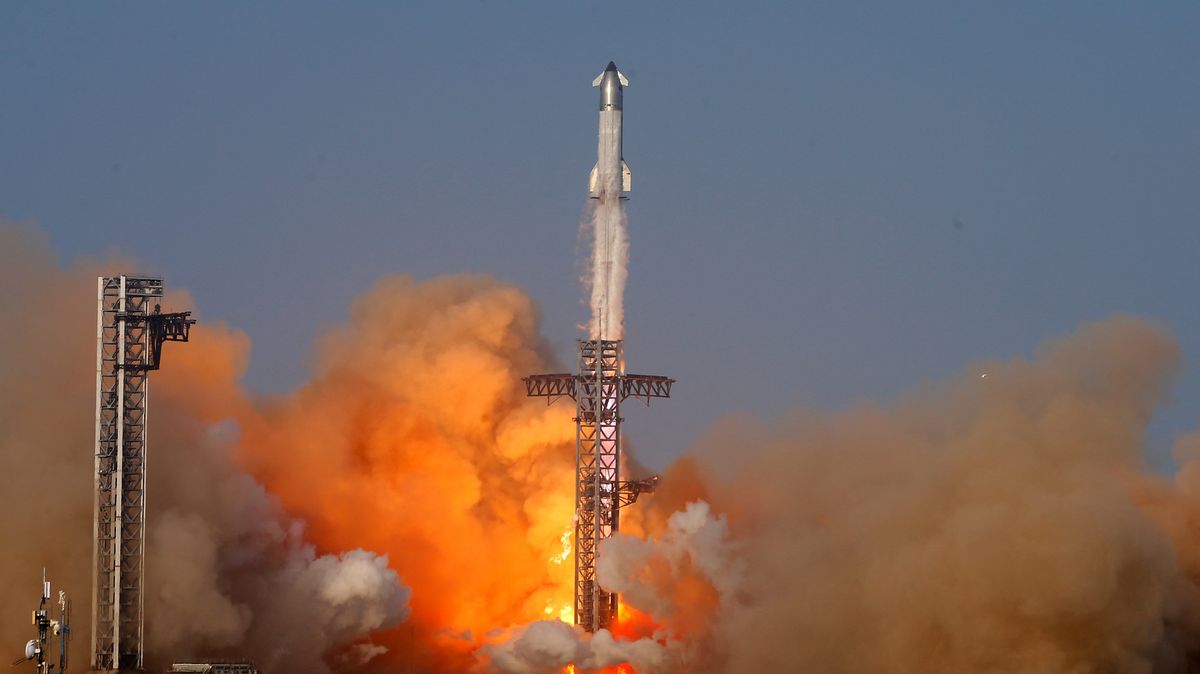 Společnost SpaceX odložila desátý testovací let kosmické lodi Starship