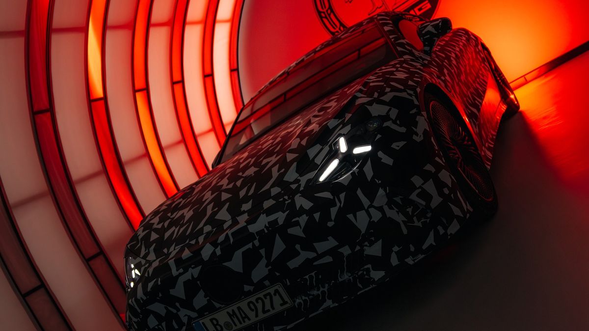 Mercedes-AMG láká na nový elektrický supersedan