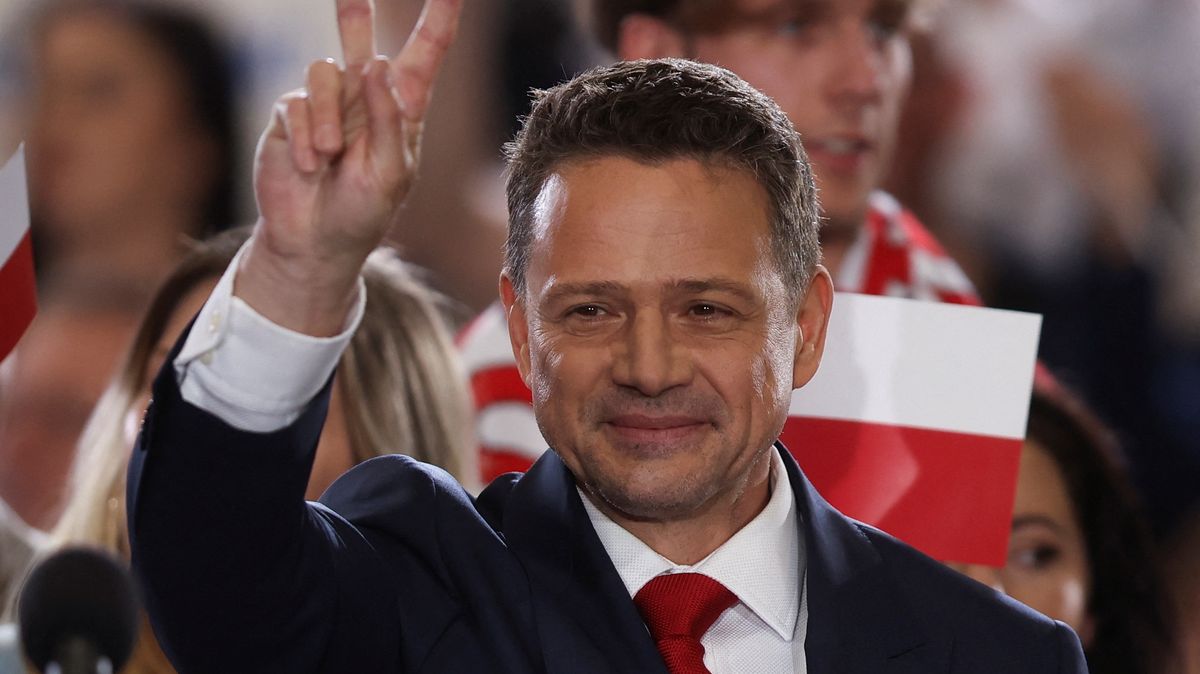 Prezidentské volby v Polsku: První kolo nerozhodlo, postupují favorité