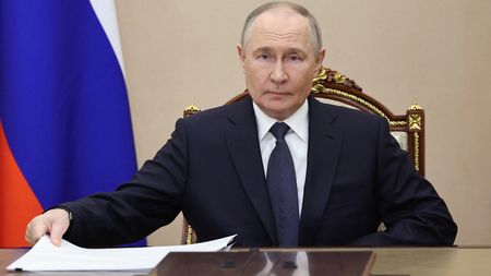 Putin si rozhovor s Trumpem pochvaloval, je ochoten jednat o jednání