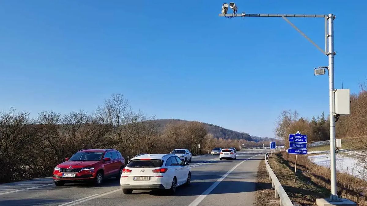 Pokutová smršť na tahu Brno-Svitavy u Kuřimi pokračuje, situace se ještě zhoršuje