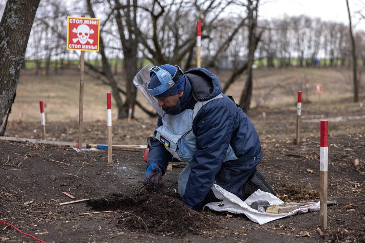 Ilja Sazonov, hlavní vedoucí skupin odminování