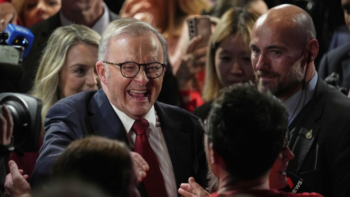Australským premiérem zůstane zřejmě labourista Albanese