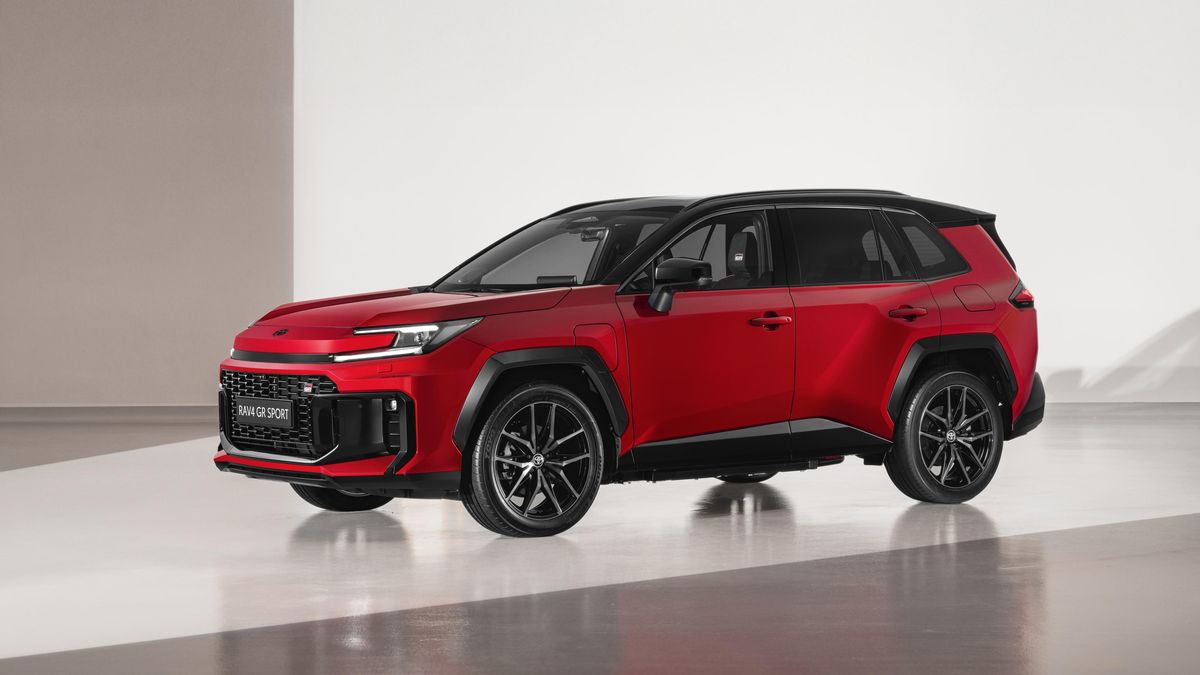 Emise dopadly i na hybridní Toyotu RAV4, v zámoří je citelně výkonnější