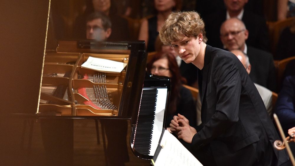 RECENZE: Chopin a jeho světlonoš Jan Lisiecki