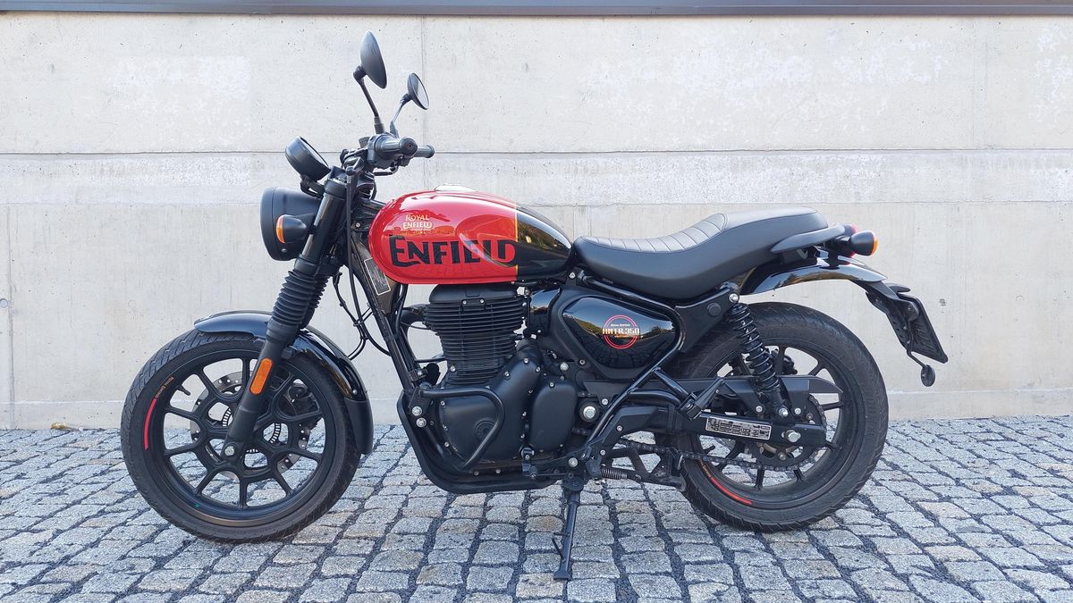 Test motocyklu Royal Enfield Hunter 350: Vstupenka do světa klasiky