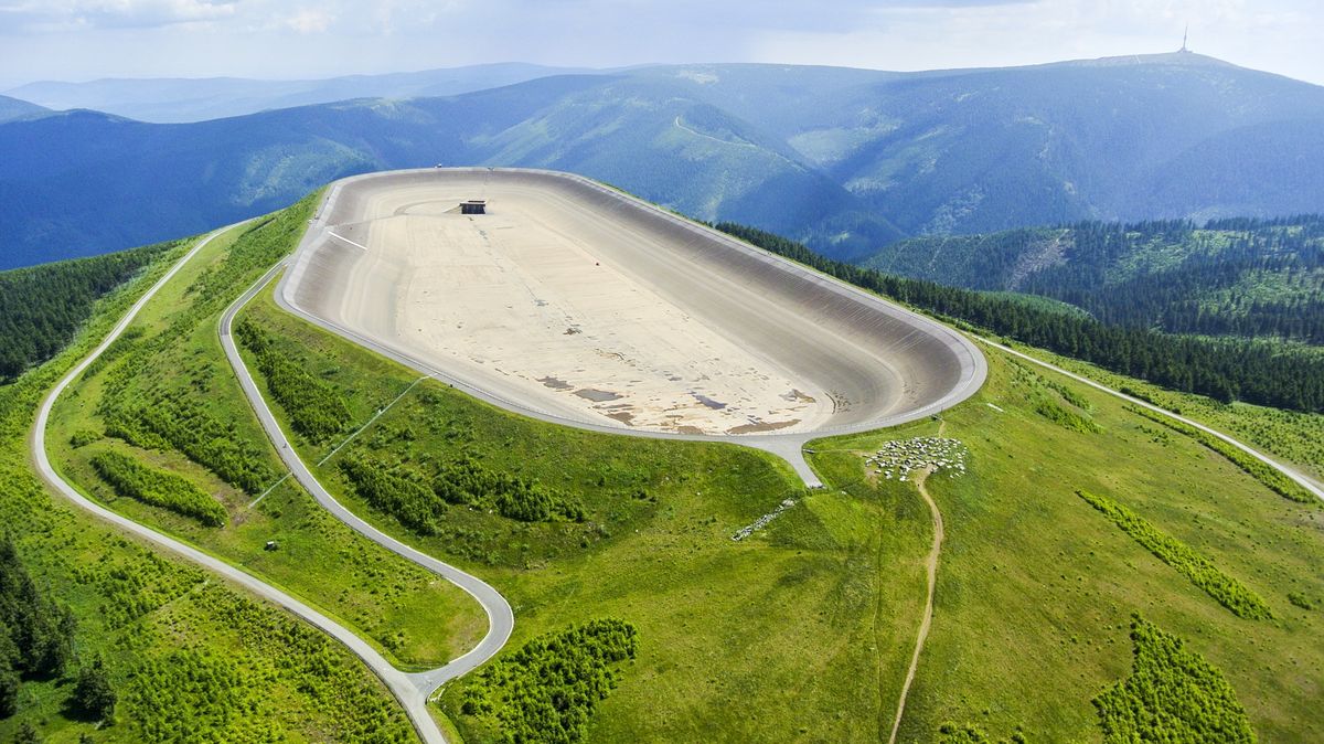 Horní nádrž elektrárny Dlouhé stráně v Jeseníkách dostane unikátní ochranný nátěr