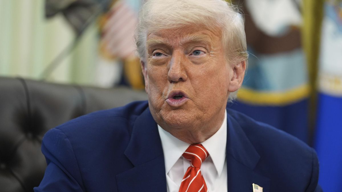 Putin i Zelenskyj jsou velmi tvrdohlaví, stěžuje si Trump. Pokračující ruské útoky jej zklamaly