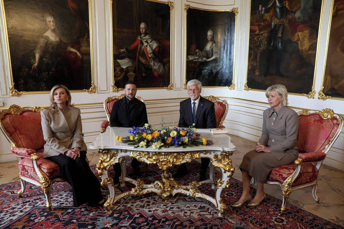 Prezident republiky Petr Pavel a Eva Pavlová v neděli 4. května přivítali na Pražském hradě prezidenta Ukrajiny Volodymyra Zelenského a Olenu Zelenskou.