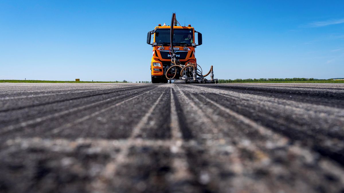 Pražské letiště opět uzavře hlavní přistávací dráhu