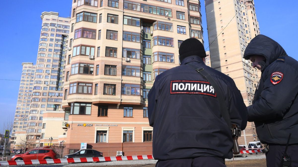 Další úder ukrajinských dronů na Moskvu zastavil provoz ruských letišť