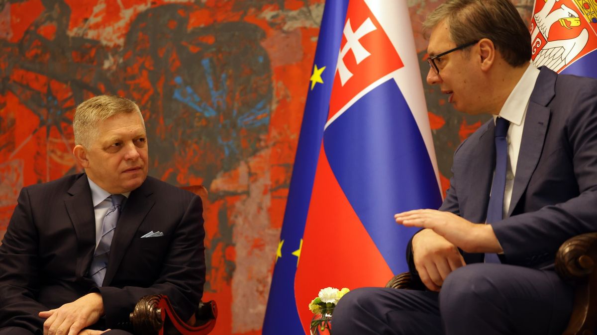 Vučić i Fico měli problémy dostat se do Moskvy, některé země jim zamítly přelet