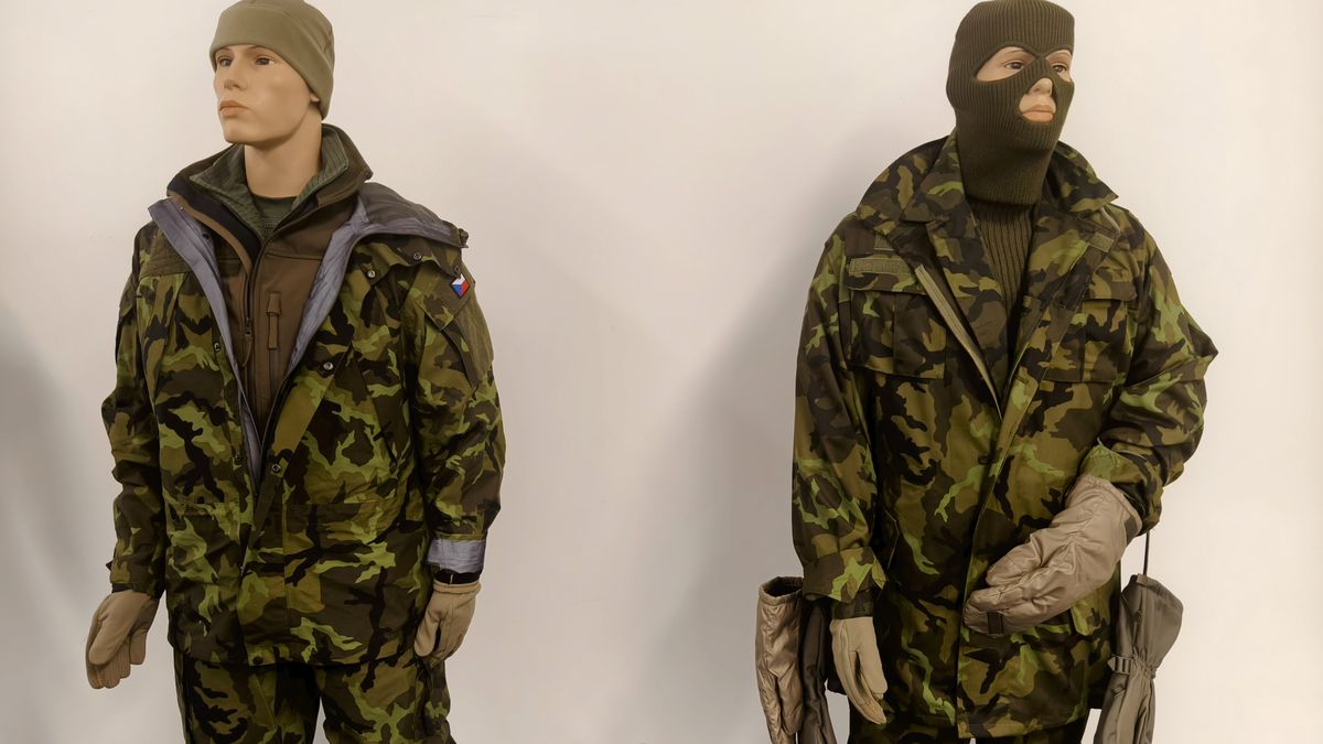 Náčelník má moderní maskáče, my odrbané hadry. Vojáci zveřejnili, co je v armádě nejvíc trápí
