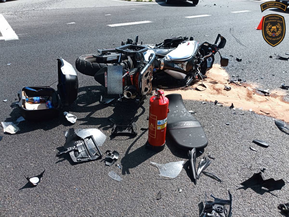 Vážná nehoda motocyklisty u Bánova na Slovácku