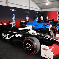 Formule vznikaly pod rukama 26 odborníků v kladenském závodě společnosti Lego.