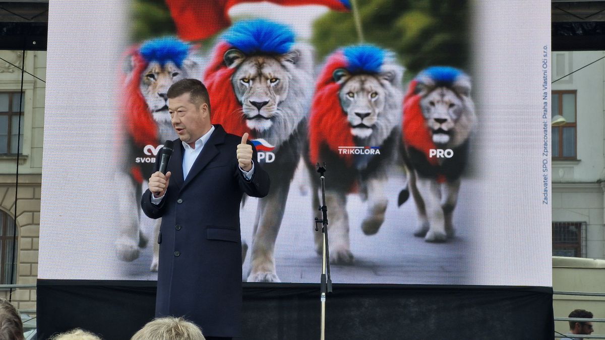 Jarmark SPD nabízí i produkty Agrofertu. Ten se od něj distancoval