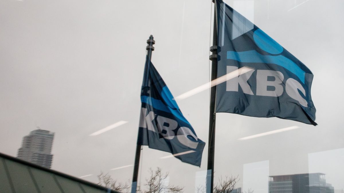 J&T prodá za 19 miliard slovenskou 365.bank belgické skupině KBC