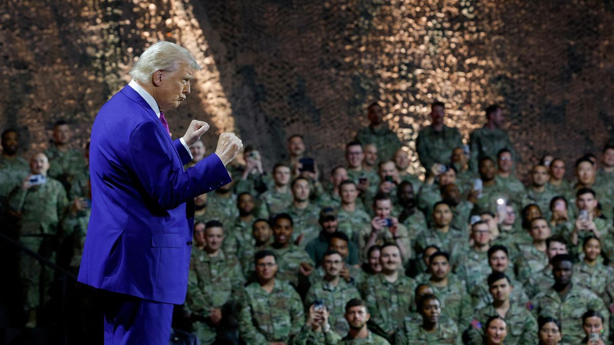 Zmatený Trump bájil o neexistujících stíhačkách F-55
