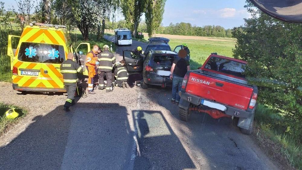 Střet tří nissanů na Svitavsku nepřežil jeden řidič