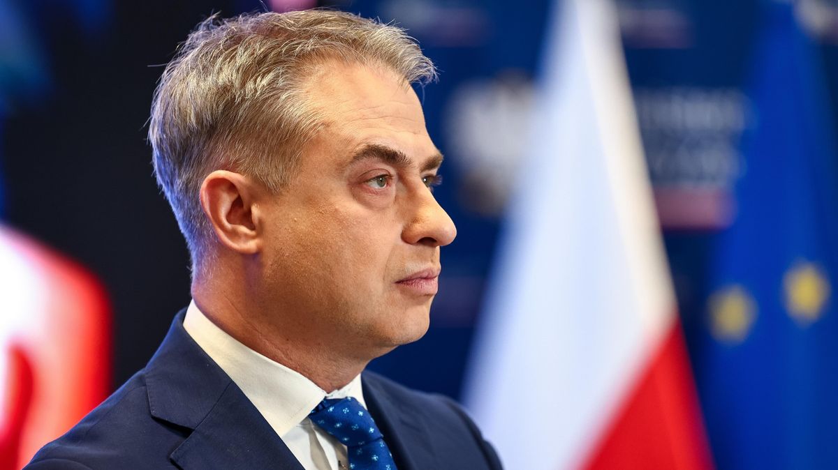 Rusko se snaží zasáhnout do našich prezidentských voleb, varoval polský ministr