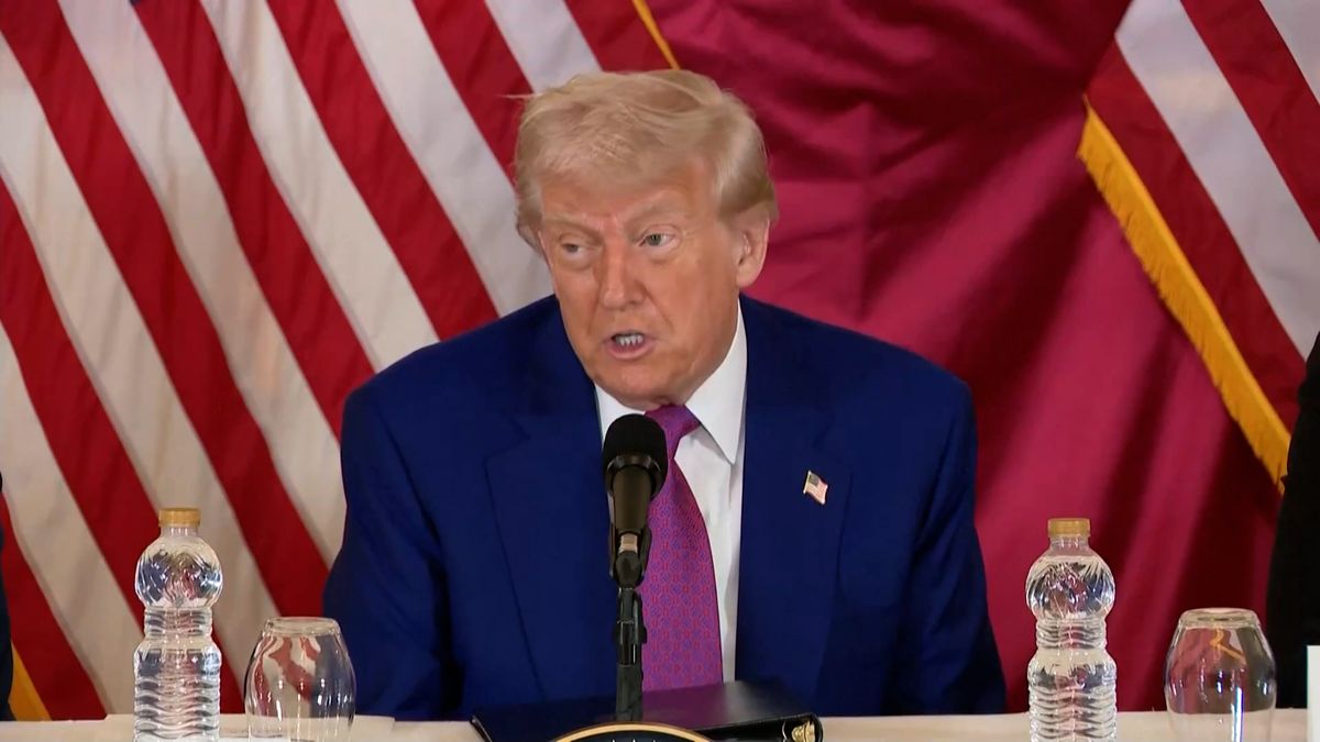 Trump v Kataru překvapil přítomné projevem ve stylu Zdeňka Nejedlého