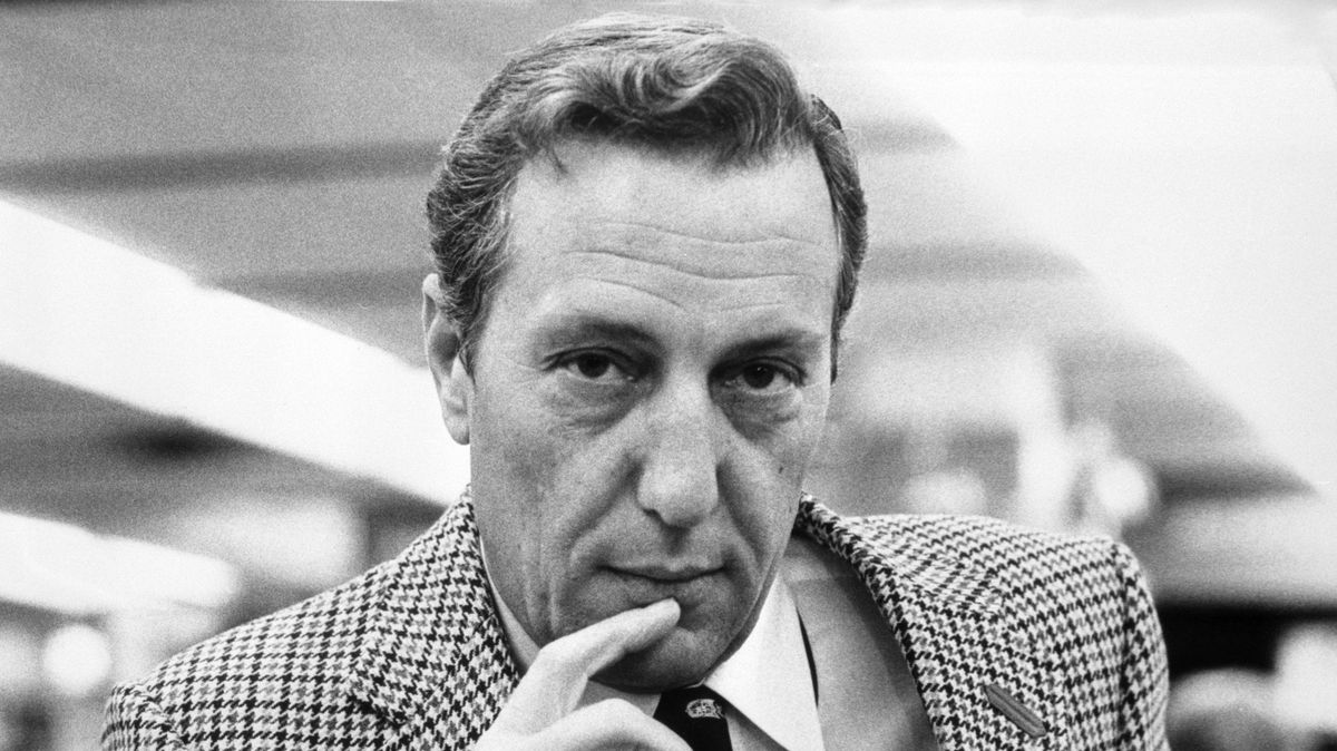 Zemřel Frederick Forsyth