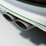 O zvukový doprovod se stará výfuková soustava Akrapović.