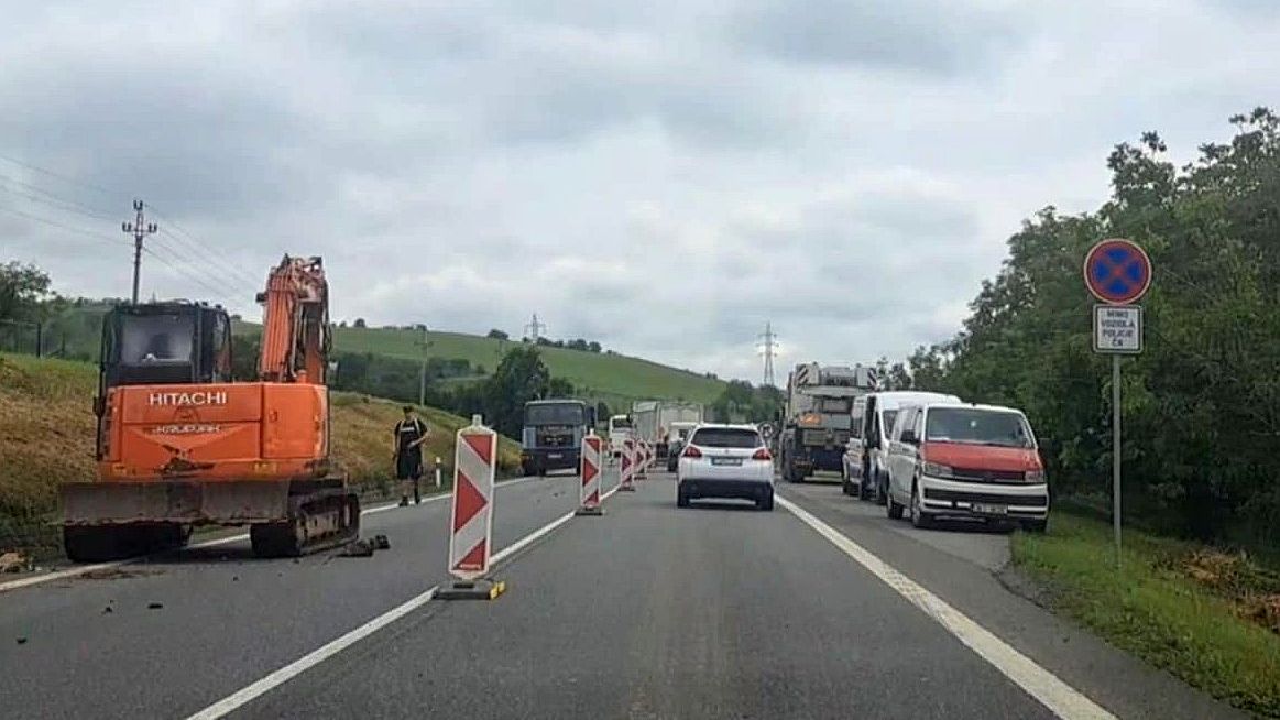Na tahu Brno-Uherské Hradiště musí řidiči počítat s třicetikilometrovou objížďkou