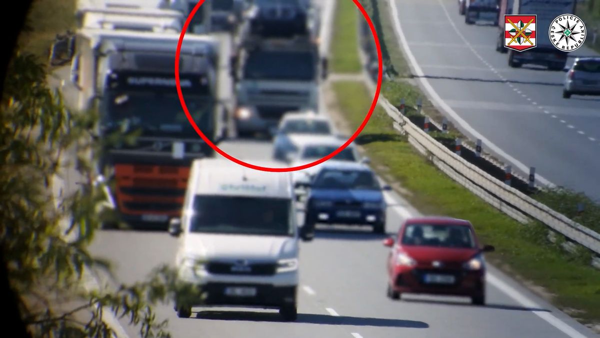 Policisté se na dálnicích u Brna zaměřili na kamioňáky. Za pár hodin rozdali téměř třicet pokut