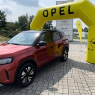 Opel Frontera je v nové generaci kompaktním SUV nabízejícím zajímavý design a prostornou kabinu.