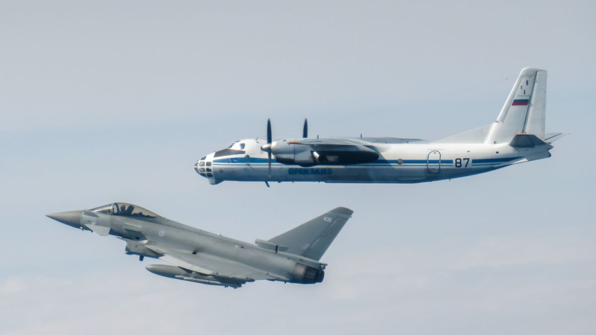 Stíhačky NATO startovaly ke dvěma ruským letounům
