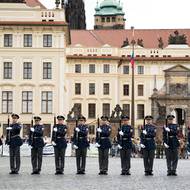 DrillFest se koná většinou na začátku června na Hradčanském náměstí. Letos se konal pod záštitou prezidenta republiky.