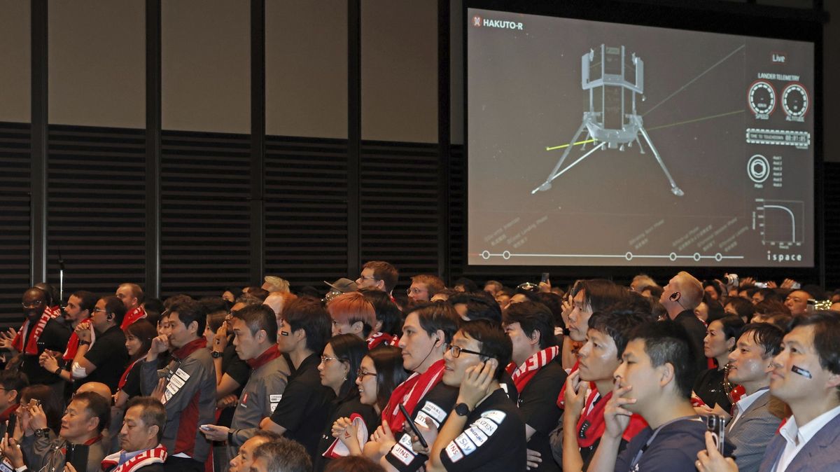 Japonský modul se nejspíš zřítil na měsíční povrch