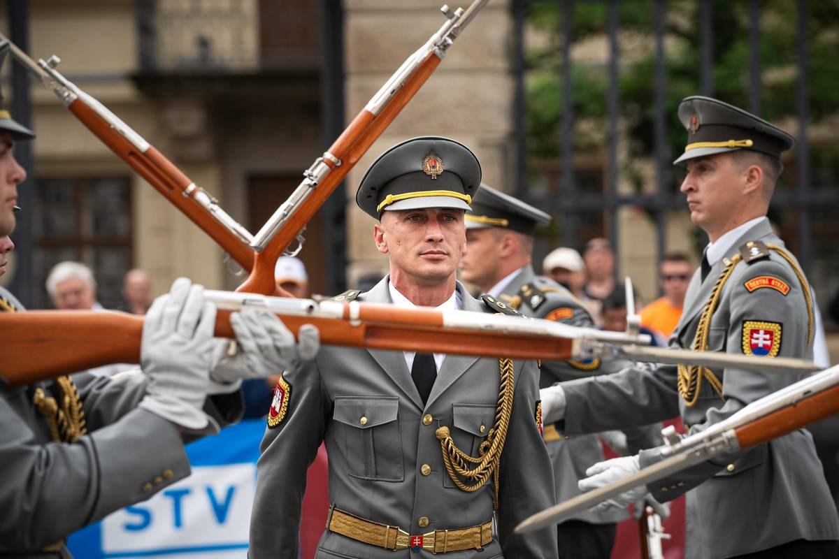 V předchozích ročnících byla účast ze zahraničí rozmanitější. Pro letošní rok vystupovaly pouze jednotky z Česka a Slovenska.