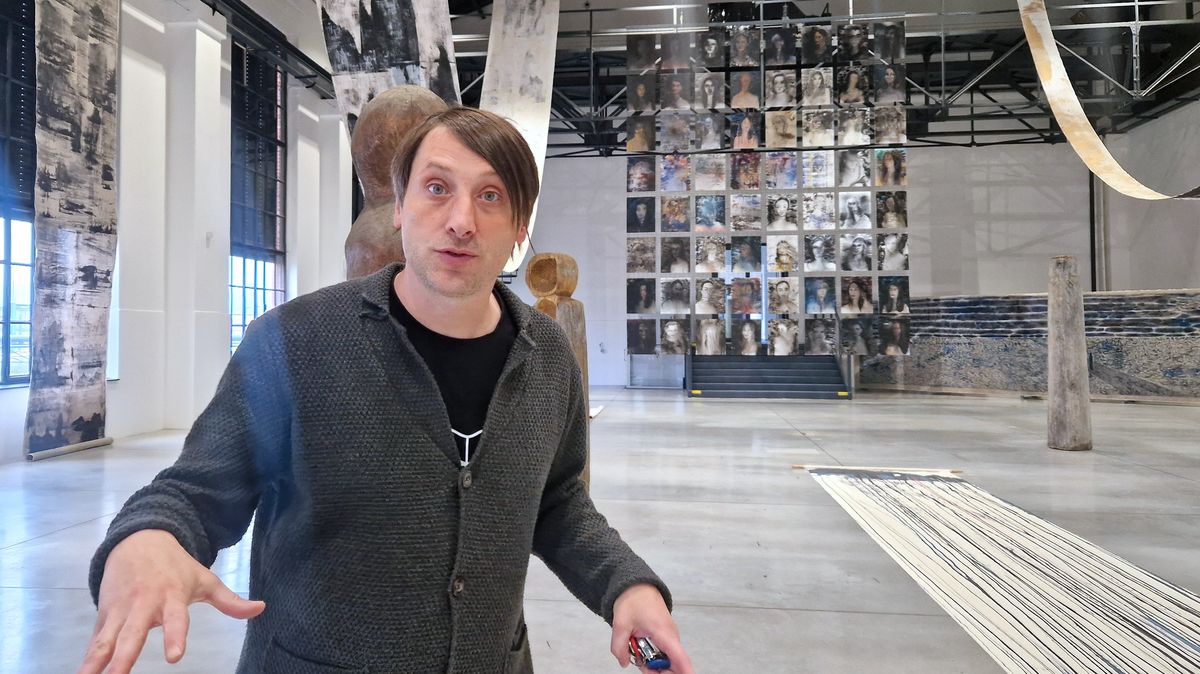 Elektrárna proměněná v galerii nabízí nevšední zážitek, jako by návštěvník vstoupil do obrazu