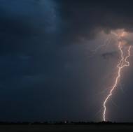 Večerní bouřka ve středních Čechách, 2017