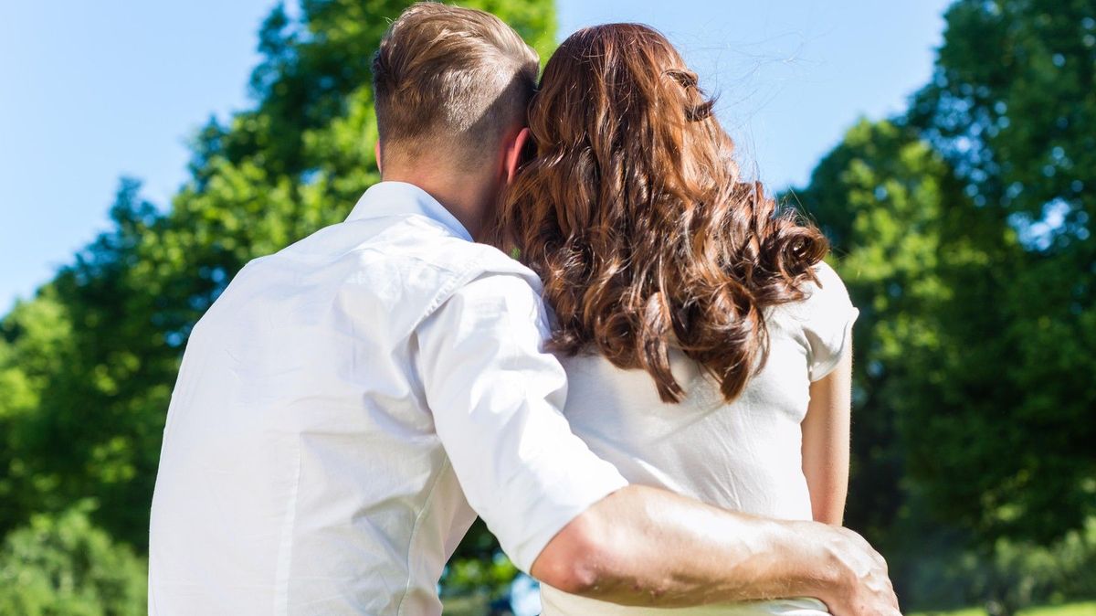 Proč se v létě zamilováváme snáze? Roli hrají hormony